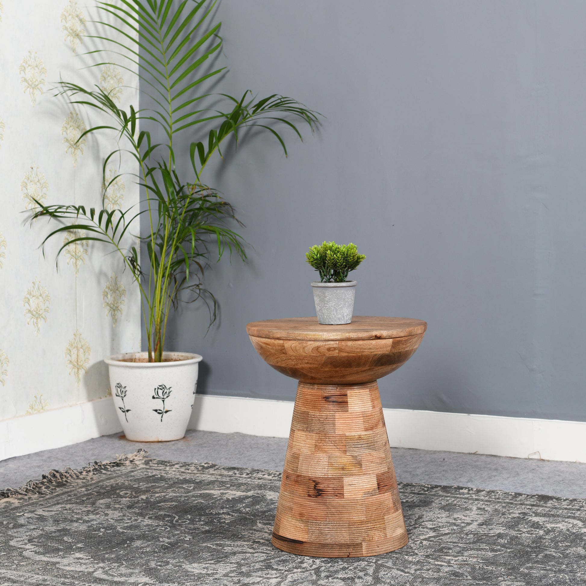 Solid Wood Round Side Table Mushroom Style, elegant and Versatile