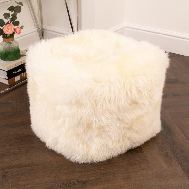 Ashpinoke - Ivory Sheepskin Pouffe