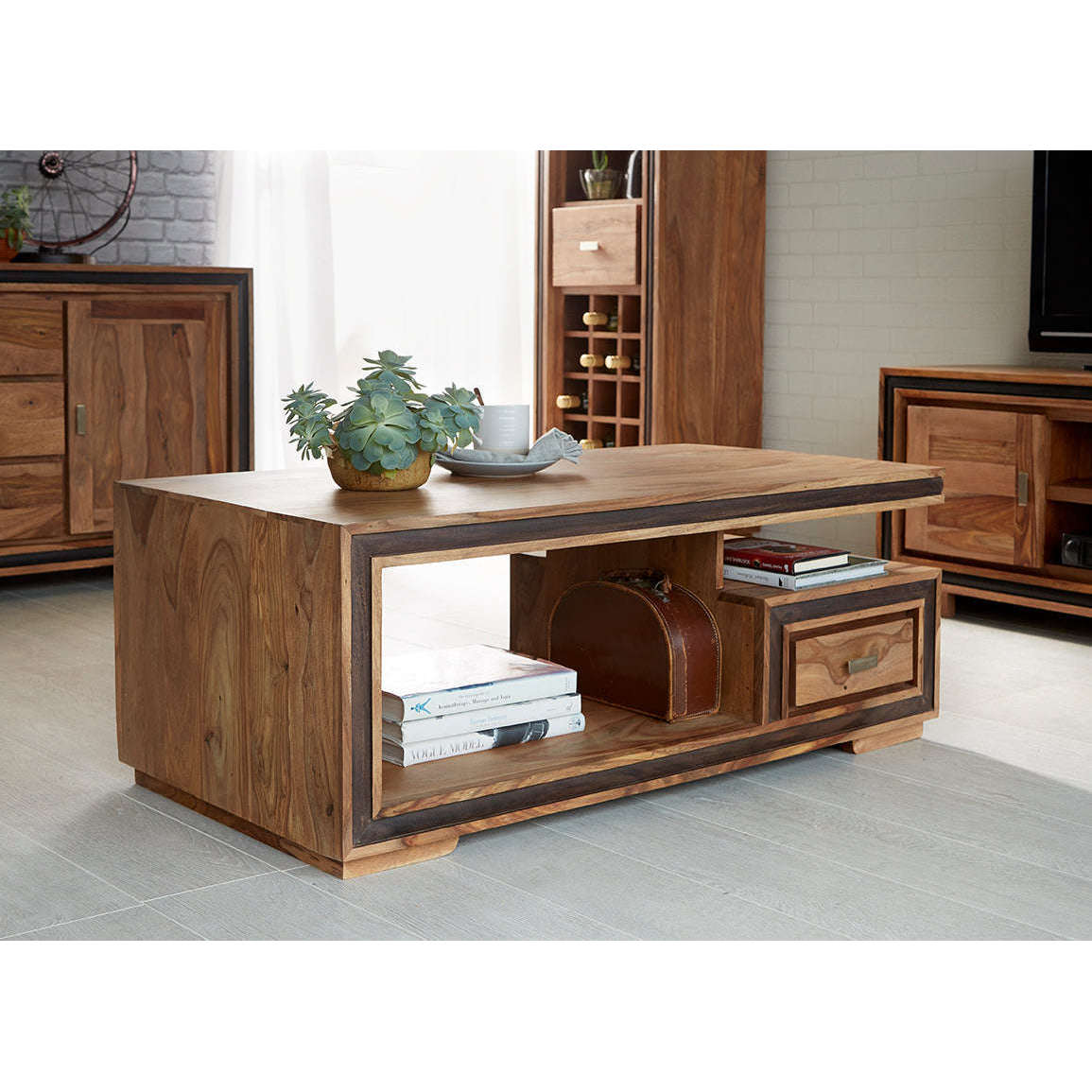 Ashpinoke:Jodhpur Sheesham Coffee Table With Drawer,Coffee Tables,Indian Hub